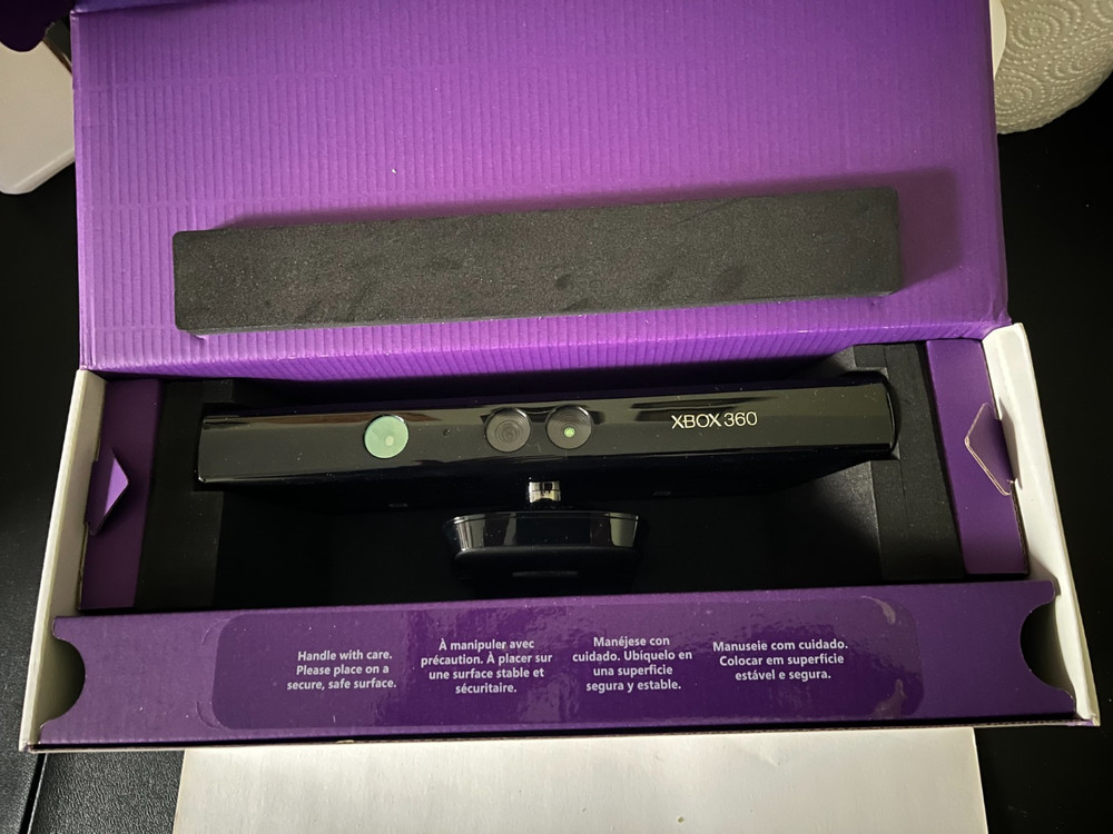 Xbox 360 Kinect Microsoft LPF-00004 Motion Sensing Gaming Controller in Box