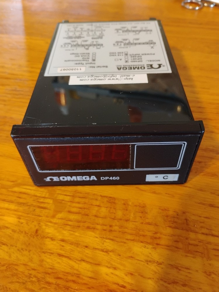 Omega DP460 Digital Thermocouple