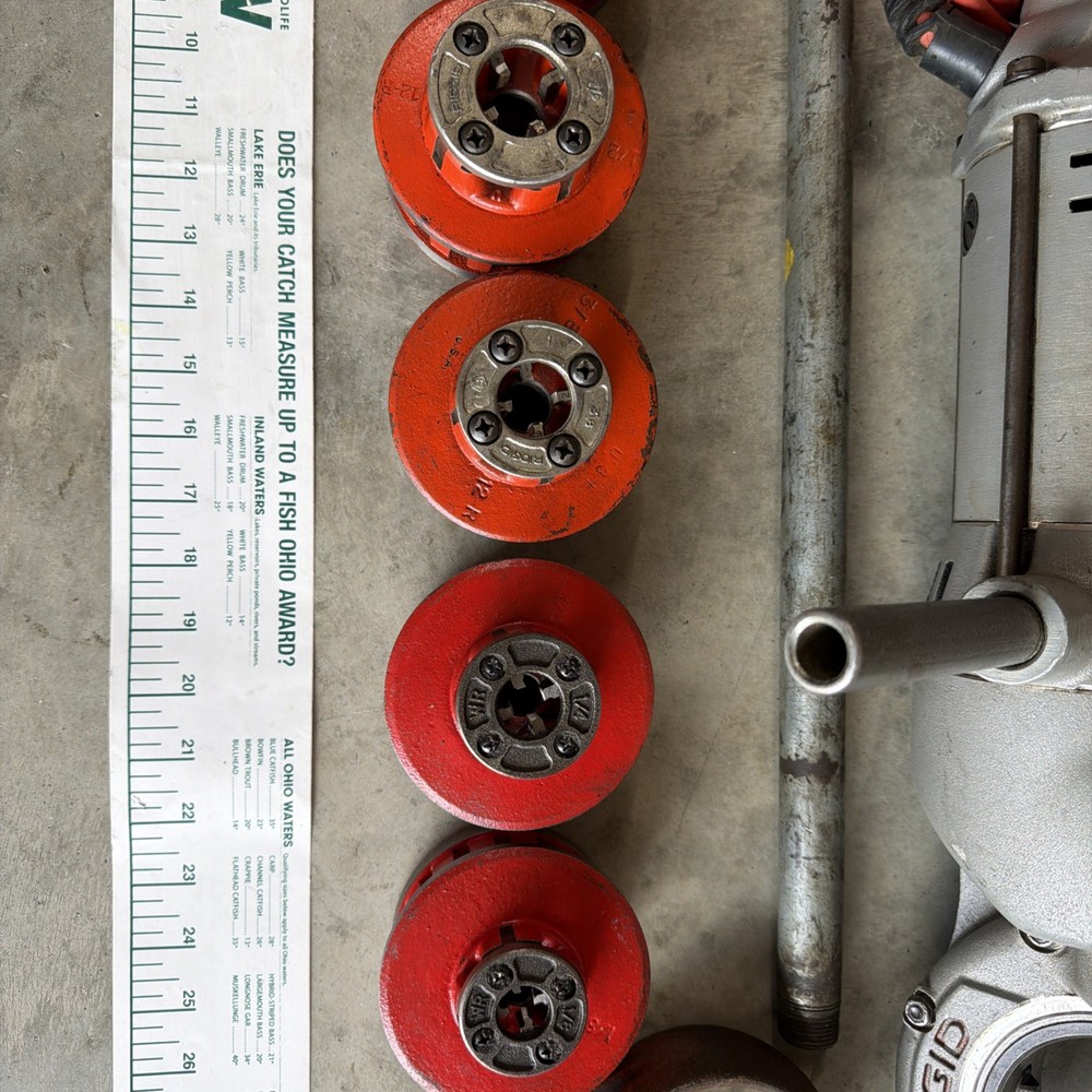 RIDGID 700 ELECTRIC PIPE THREADER, THREADER DIES, RATCHING HEAD, HANDLE AND CASE