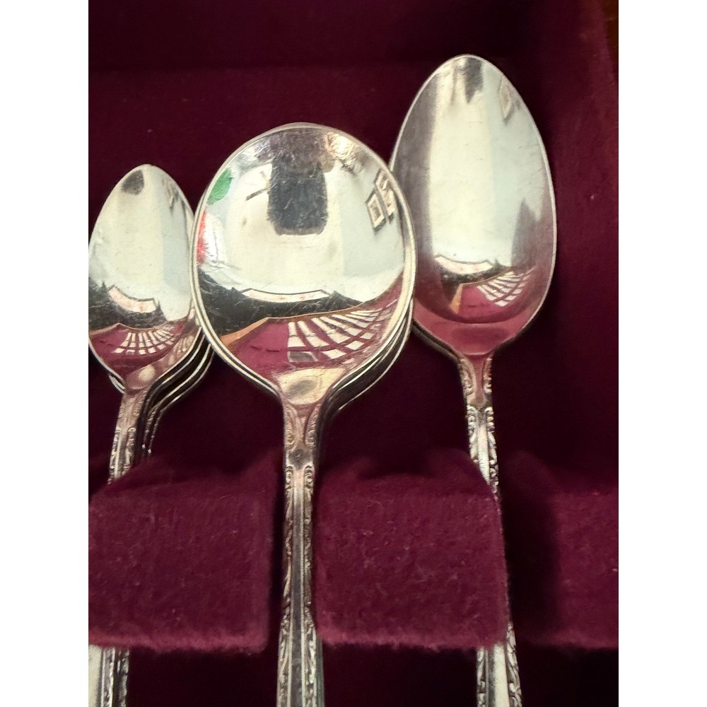 Wm Rogers & Sons Exquisite Silverplate Flatware Complete Service for 8 Monogram