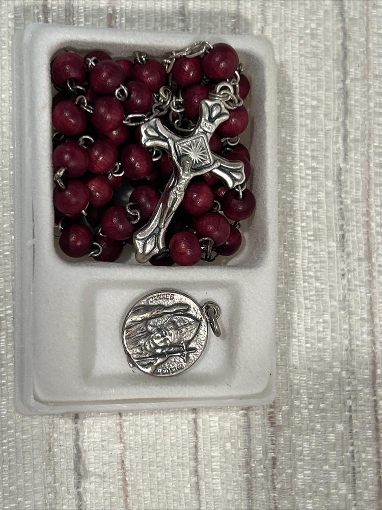 Jubilaeum AD 2000 Rosary Beads & Pope Charm W/ Case