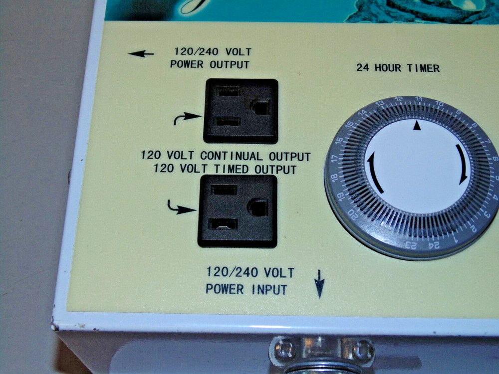 Maverick Sun 4 Outlet 120V 240v Electric Box Light Timer Controller