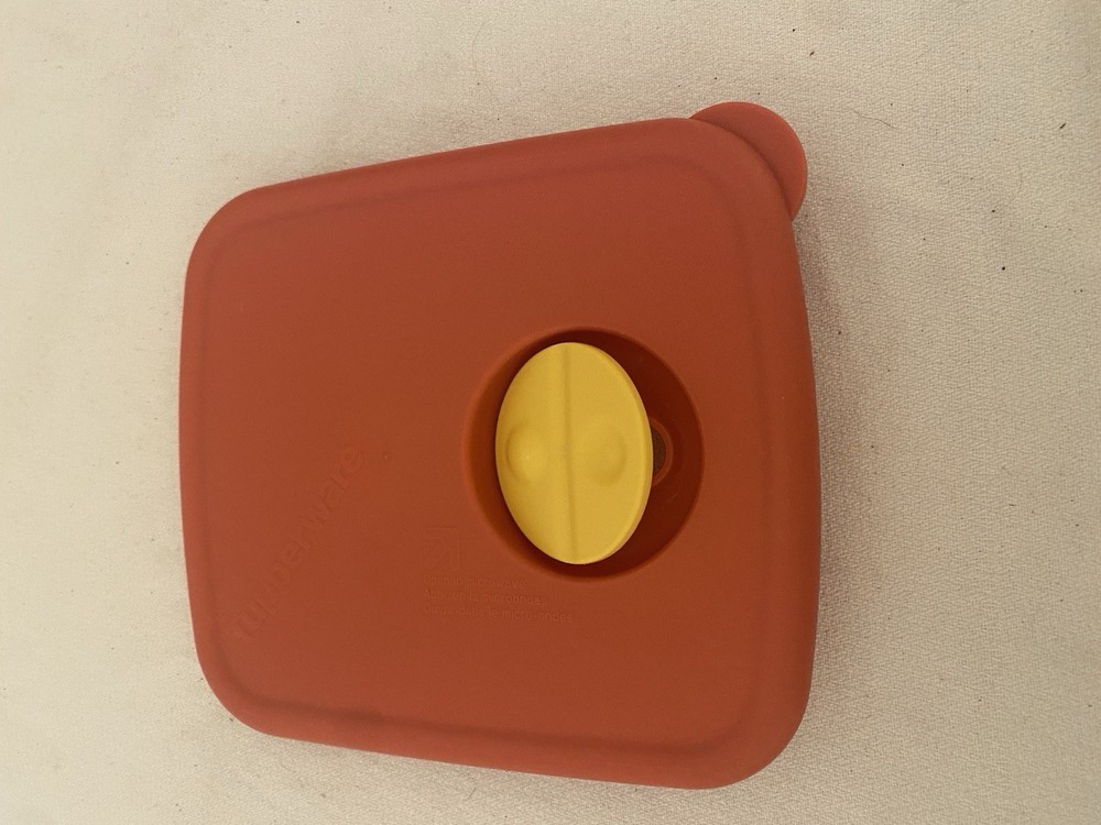 Tupperware Rectangle Lid Red Microwave Vent 3386A-4 Yellow U.S.A. Replacement