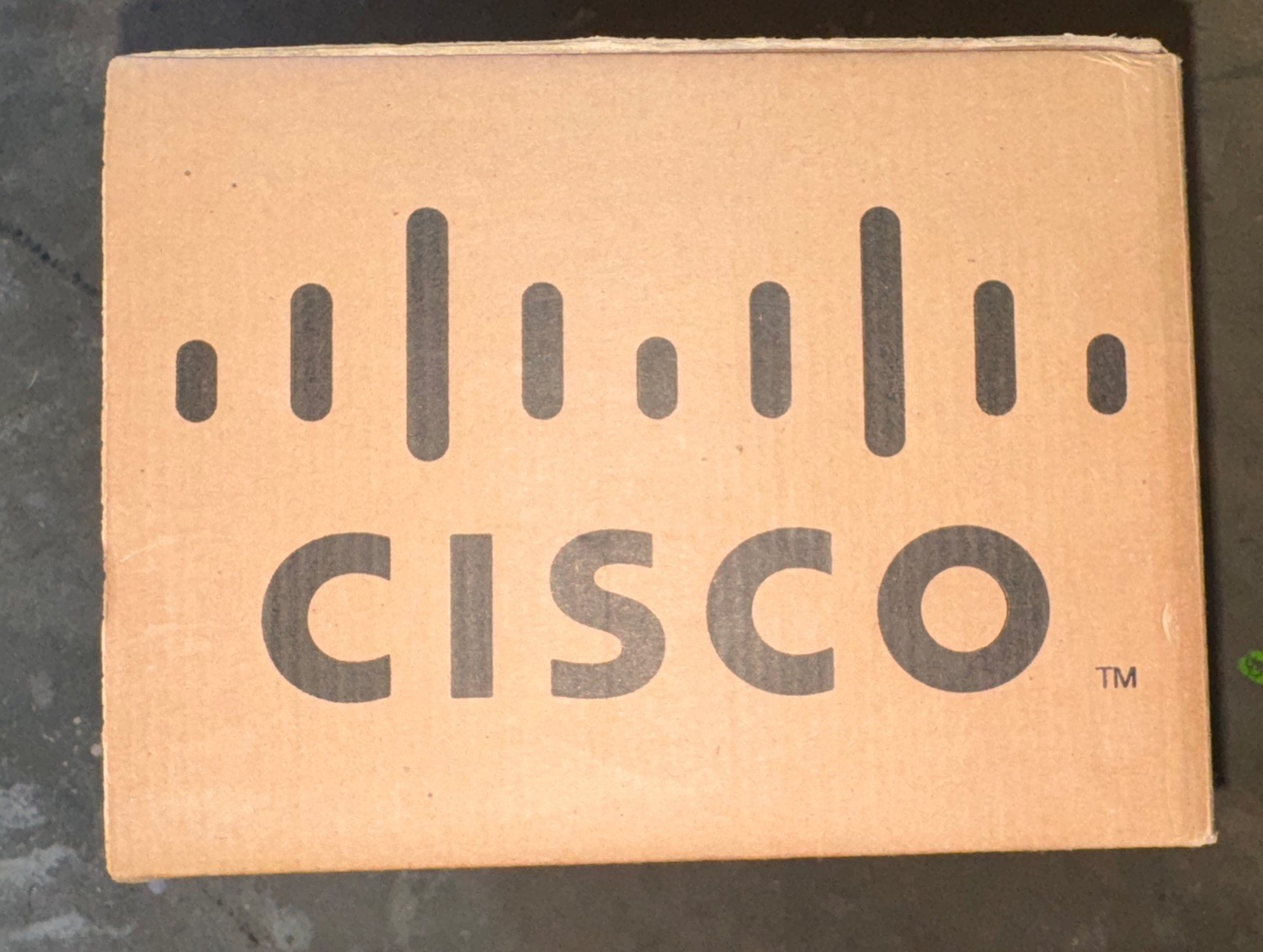 Cisco AIR-ANT2413P2M-N 2.4-GHz 13-dBi Directional Antenna ( Factory Sealed)