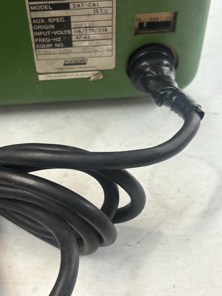 FOXBORO 2AT-CAL SPEC 200 SYSTEM CALIBRATOR