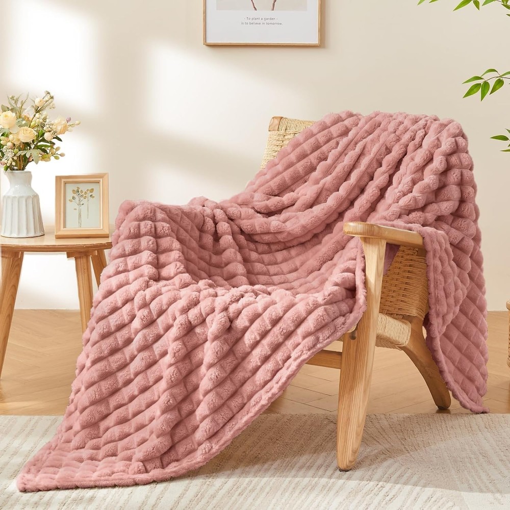 Updated Grey Throw Blanket Couch & Bed- Super Soft & Warm 3D Checkered Fluffy