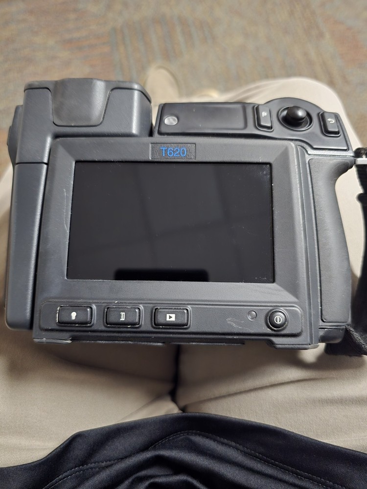 Flir T620 Handheld Thermal Camera Kit with Case and Accessories