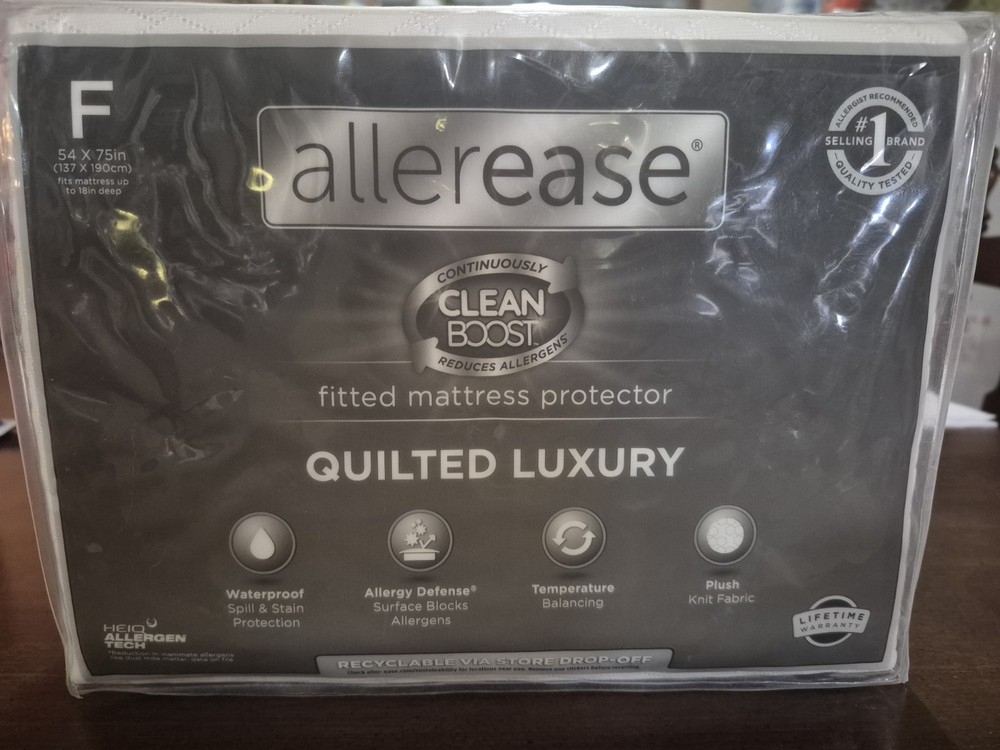 Full Size Quilted Luxury Fitted Mattress Protector - Allerease (S1680)