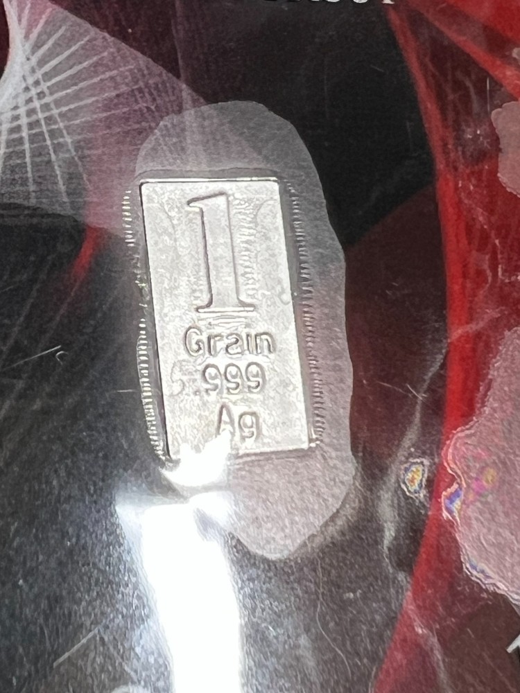 Benchmark Silver in Random Colored Card