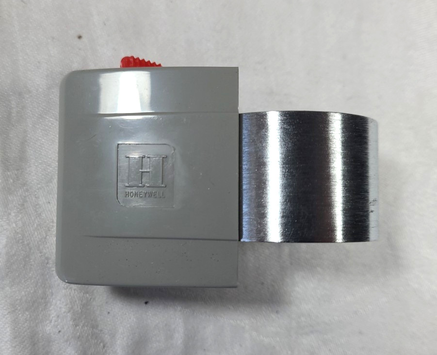 New - Honeywell Quick Release Clamp #308