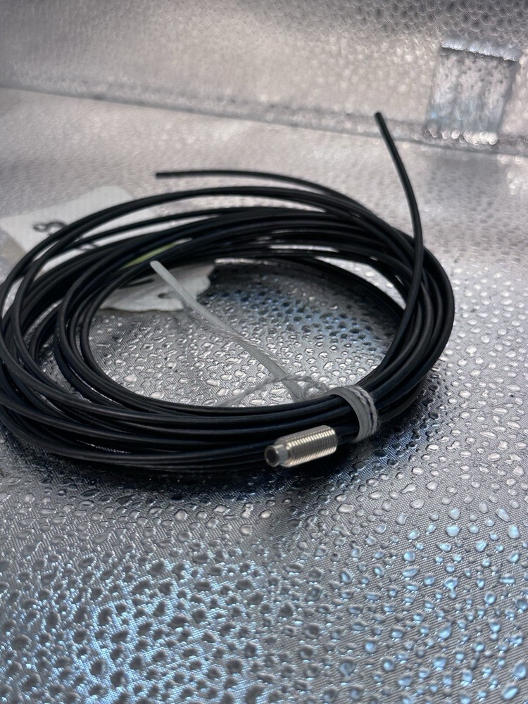 Keyence FU-67 Fiber Optic Sensor FU67 Amplifier Sensor