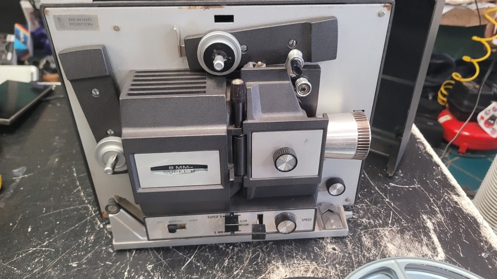 READ Bell & Howell Compatible 8 mm/Super 8 Autoload projector Model 466A READ