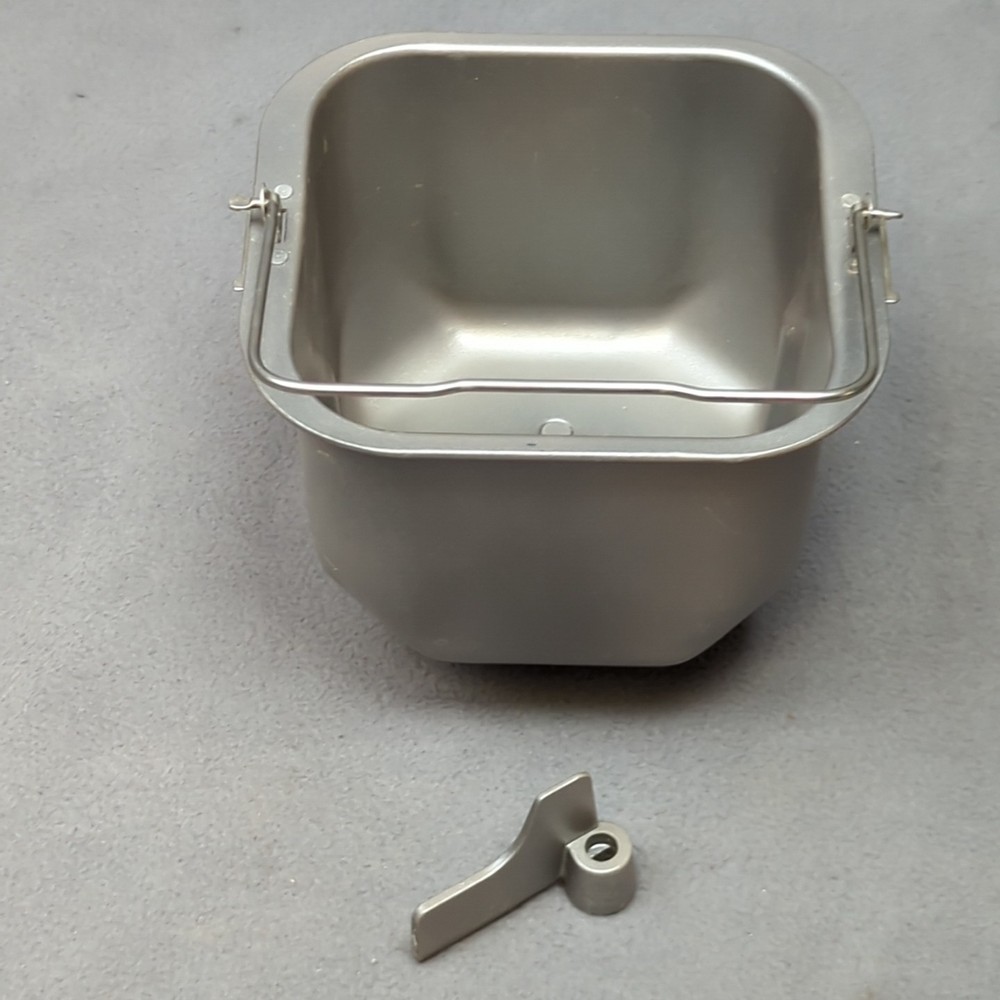 Oster Sunbeam Bread Maker Baking Pan  And Paddle 4811 4807 4809 4810 4812 4813
