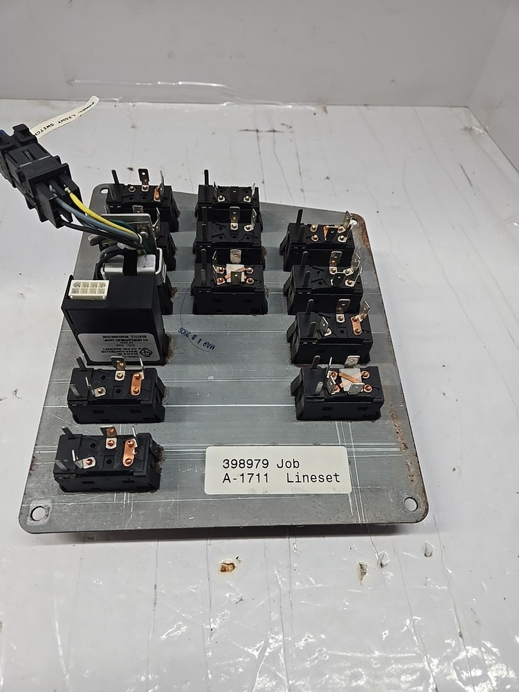 INTERNATIONAL 9200I DASH PANEL