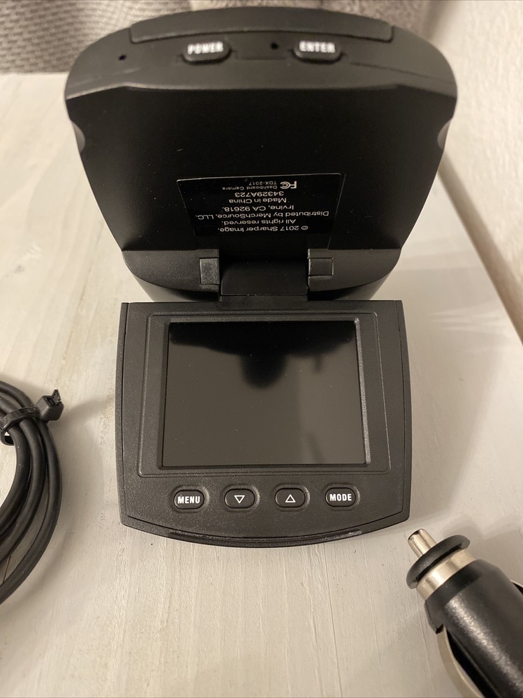 SHARPER IMAGE 2017 DASHBOARD CAMER WITH CABLE Accessories (PRE-OWNED)
