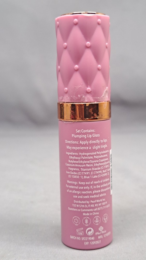 Strawerry Plumping Lip Gloss 0.14oz