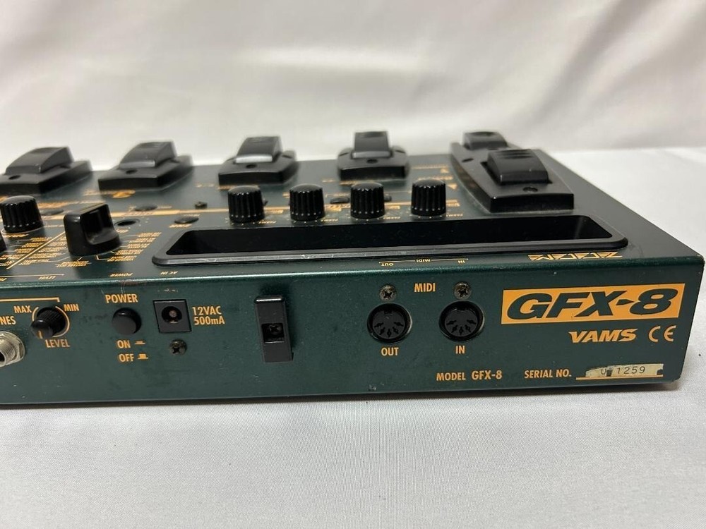 ZOOM GFX-8 Guitar Effects Processor Pedal Multi Effector Musical Instruments