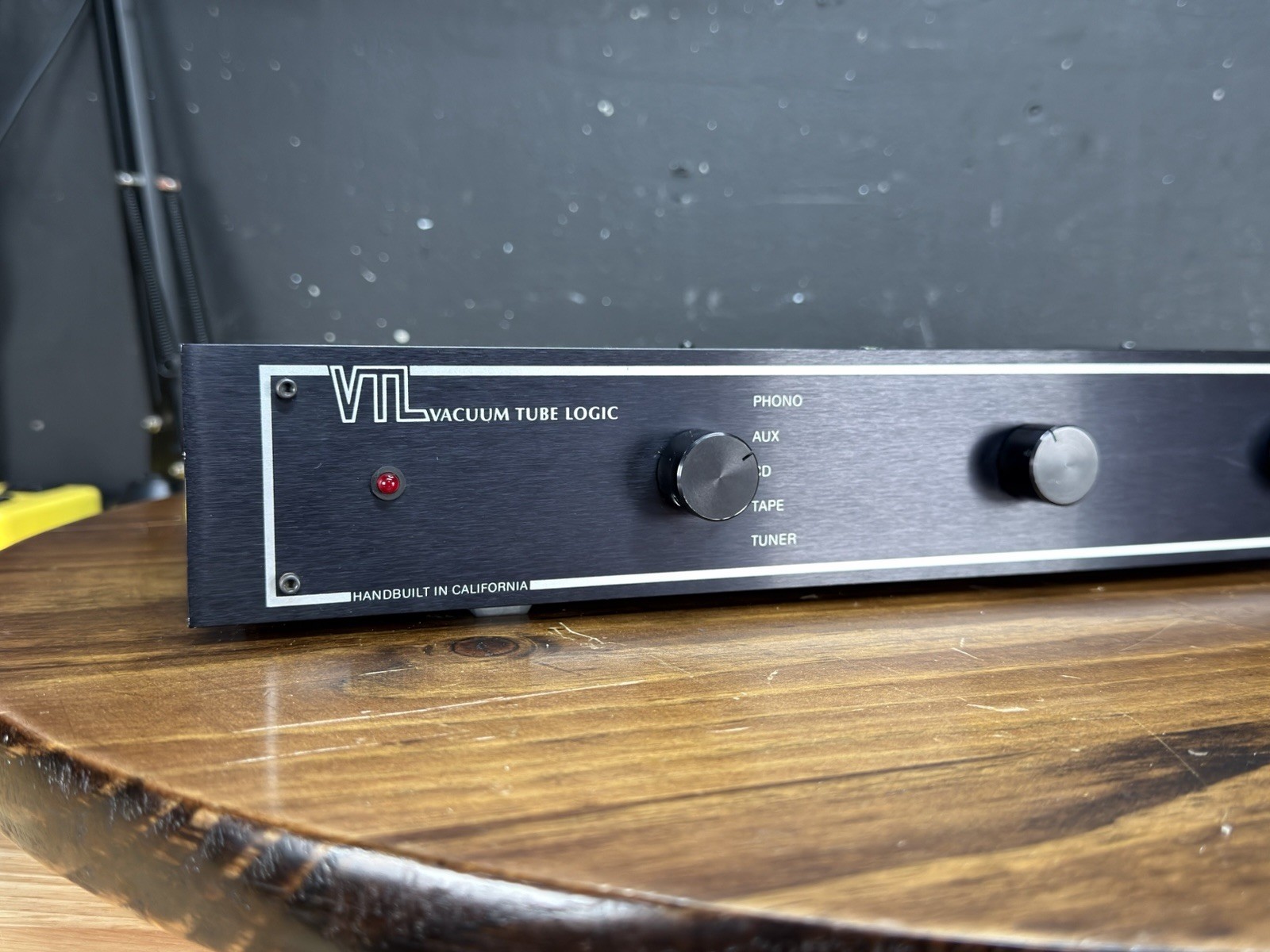 VTL Deluxe M/M Vacuum Tube Logic Preamplifier Designed By David Manley