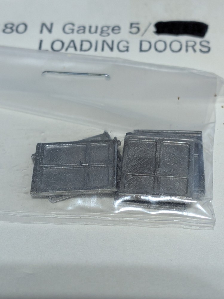 Quality Craft Models - N Scale - #780 - Loading Doors - NOS