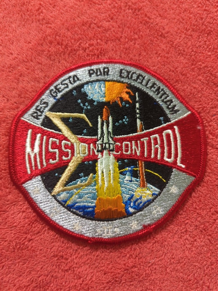 NASA MISSION OPERATIONS PATCH-ORIGINAL 1981-RES GESTA PER EXCELLENTIAM