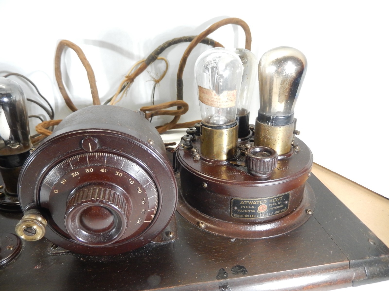 ATWATER KENT MODEL 10C BREADBOARD RECEIVING RADIO & AIRLINE HEADPHONES UNTESTED