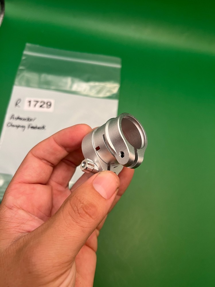 Autococker Clamping Feedneck