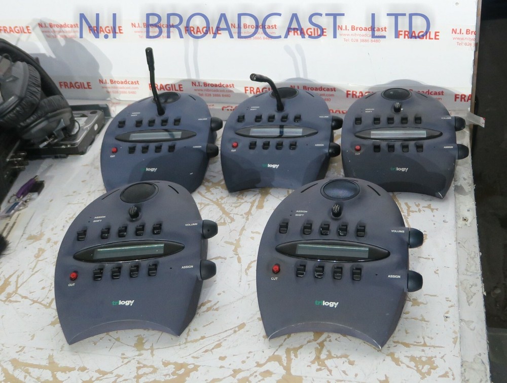 1x  Trilogy Mercury intercom talkback panel  fully working  Model 700-41-00 