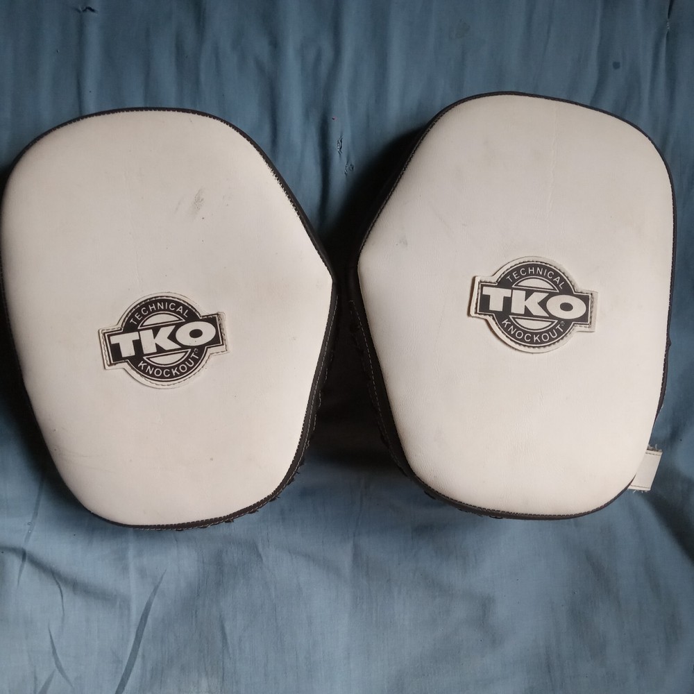 Pre-Owned TKO Technical Knockout Hand Pads Boxing Hand Pads