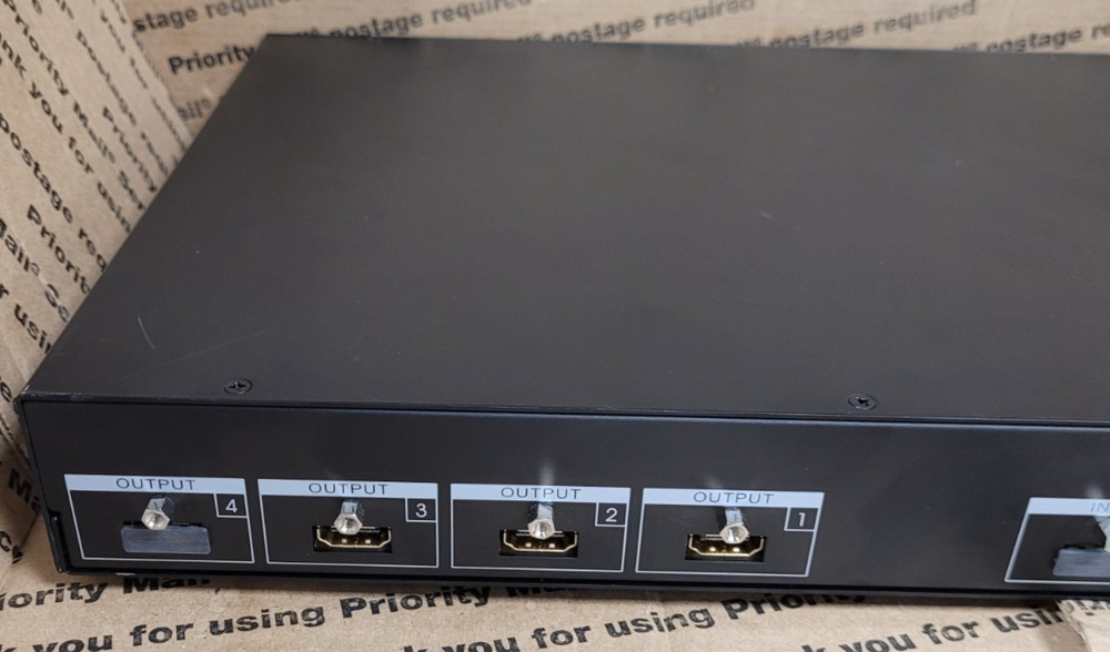 4X4 HDMI MATRIX SWITCHER NO RACK EARS (TESTED)