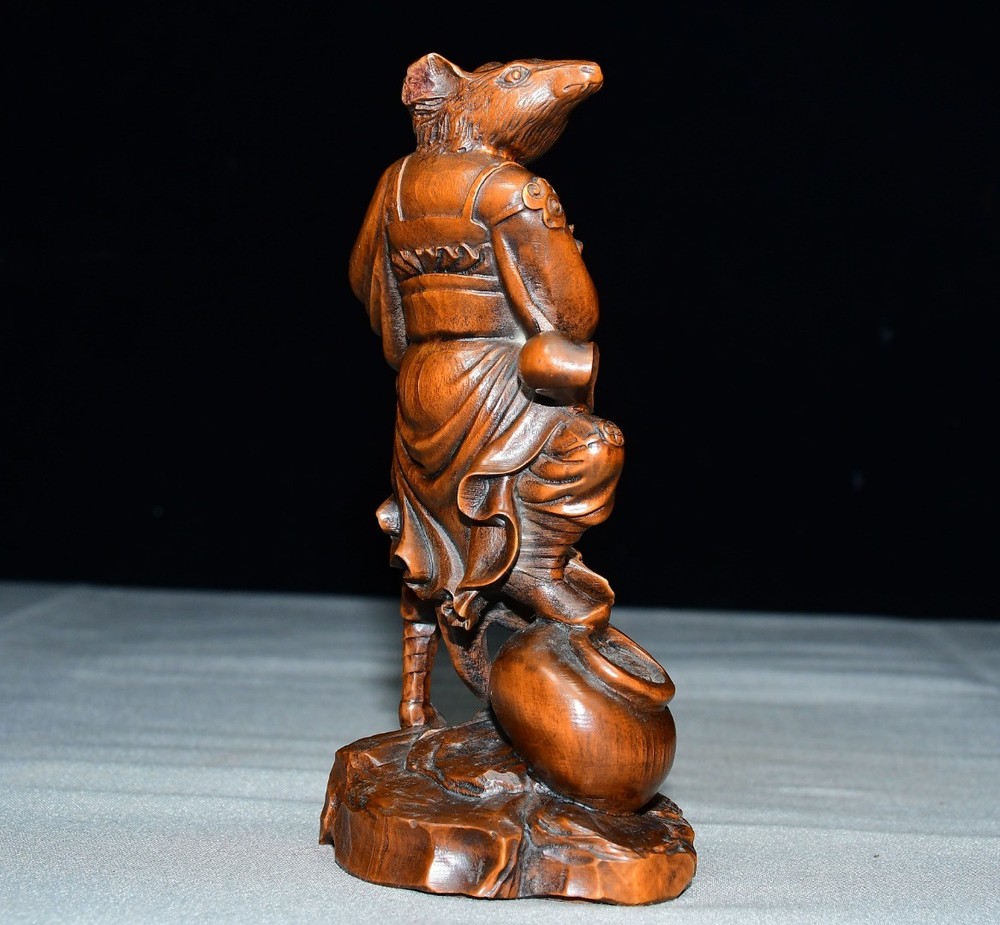 Exquisite Small Leaf Boxwood Mouse Ornament