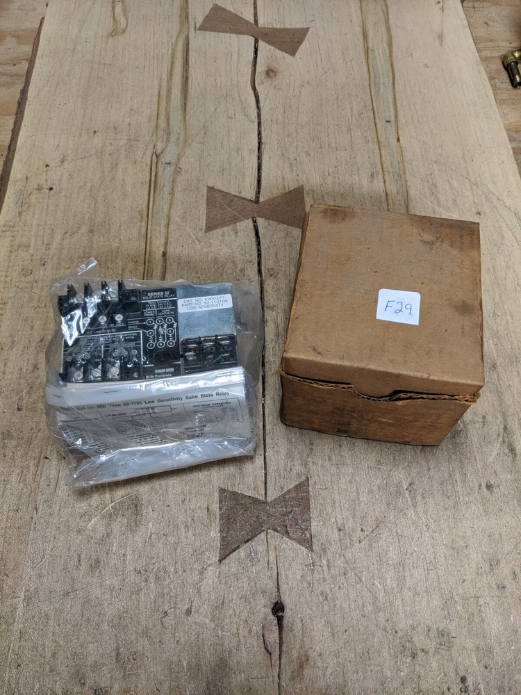 MCGRAW-EDISON 52-1101 SOLID STATE CONTROL RELAY / CAT: 5200-LF1 / SERIES 52