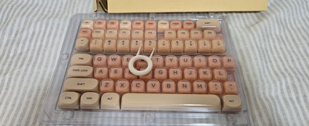 LOFREE HOT SWAPPABLE KEYCAPS