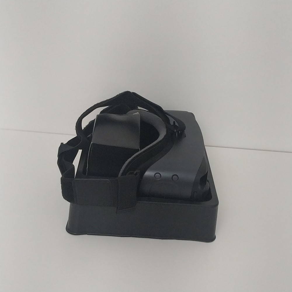 Samsung VR Oculus SM-R324NZAAXAR Goggles with Controller, Open Box-TESTED