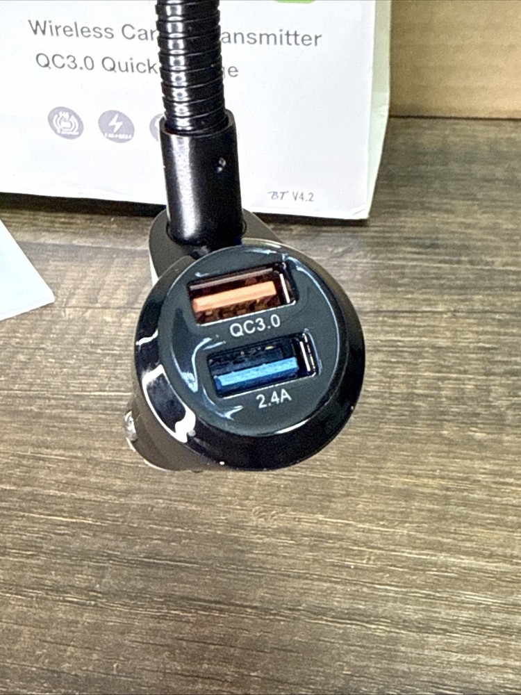 Sumind BT70B 1.7 Inch 2.4 GHZ Bluetooth FM Transmitter - Black