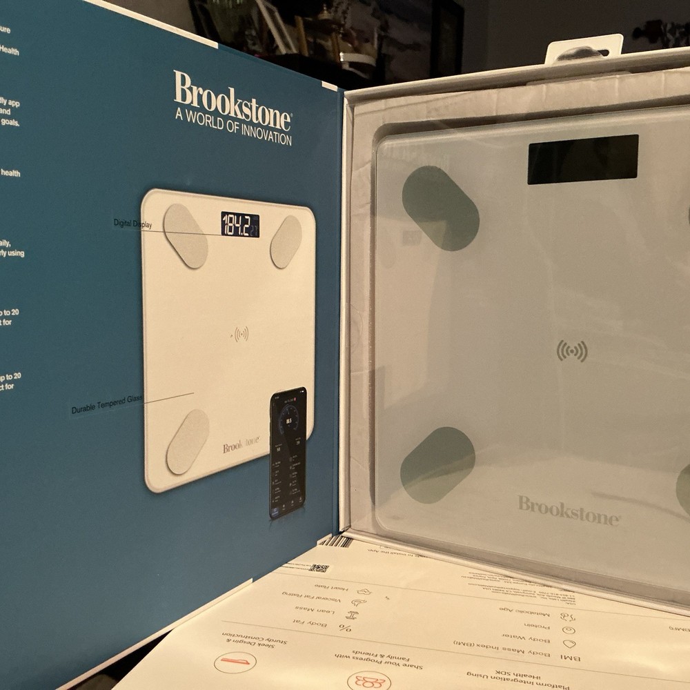 Brookstone Bluetooth Smart Scale Health Monitory NIB