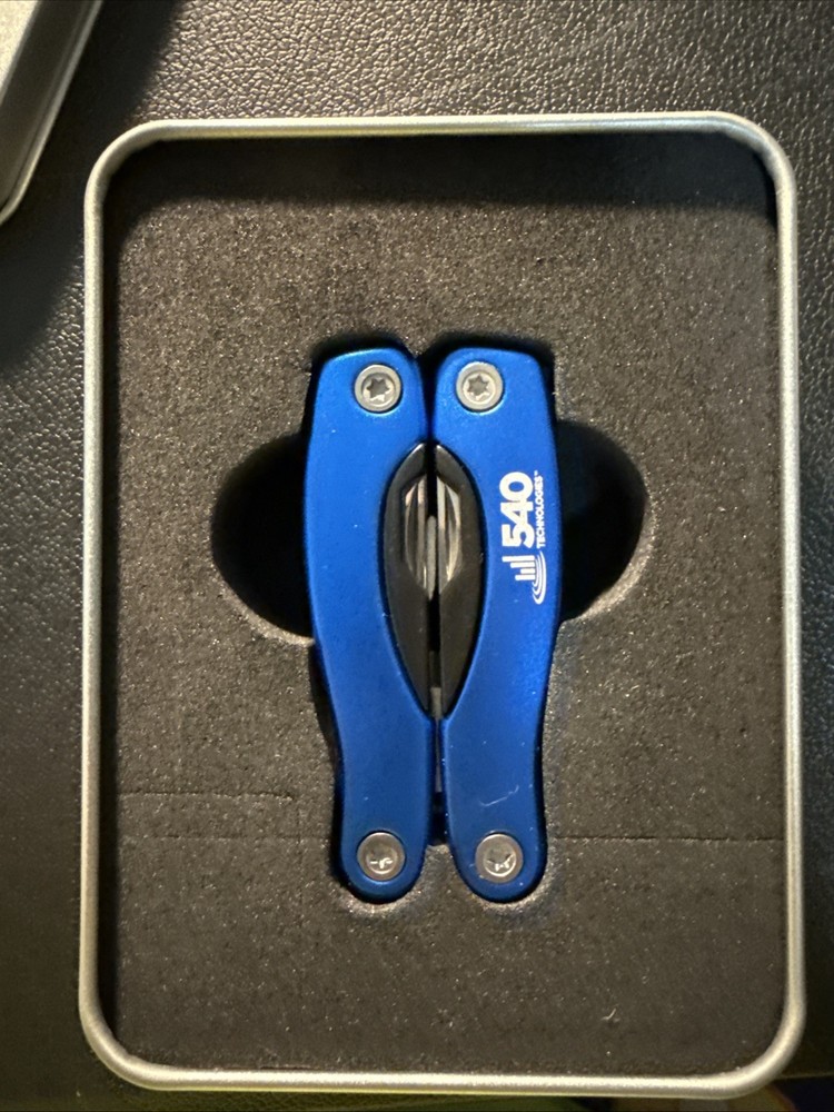 Blue Multitool