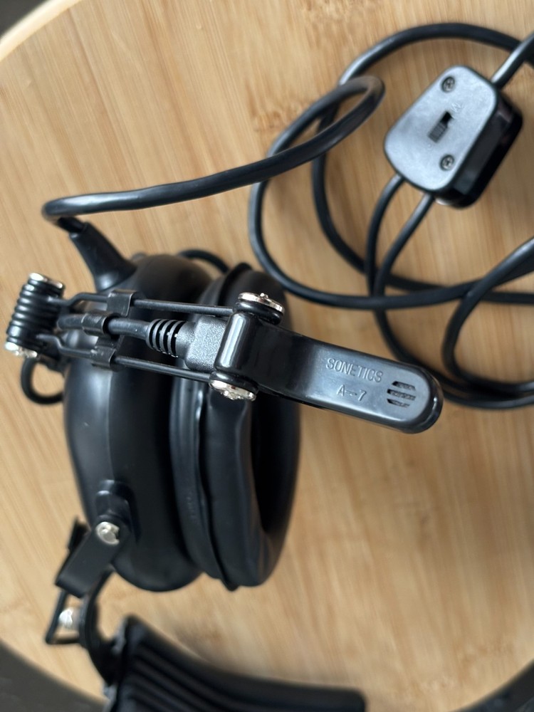 Flightcom Headset with Sonetics A-7A Microphone w Case
