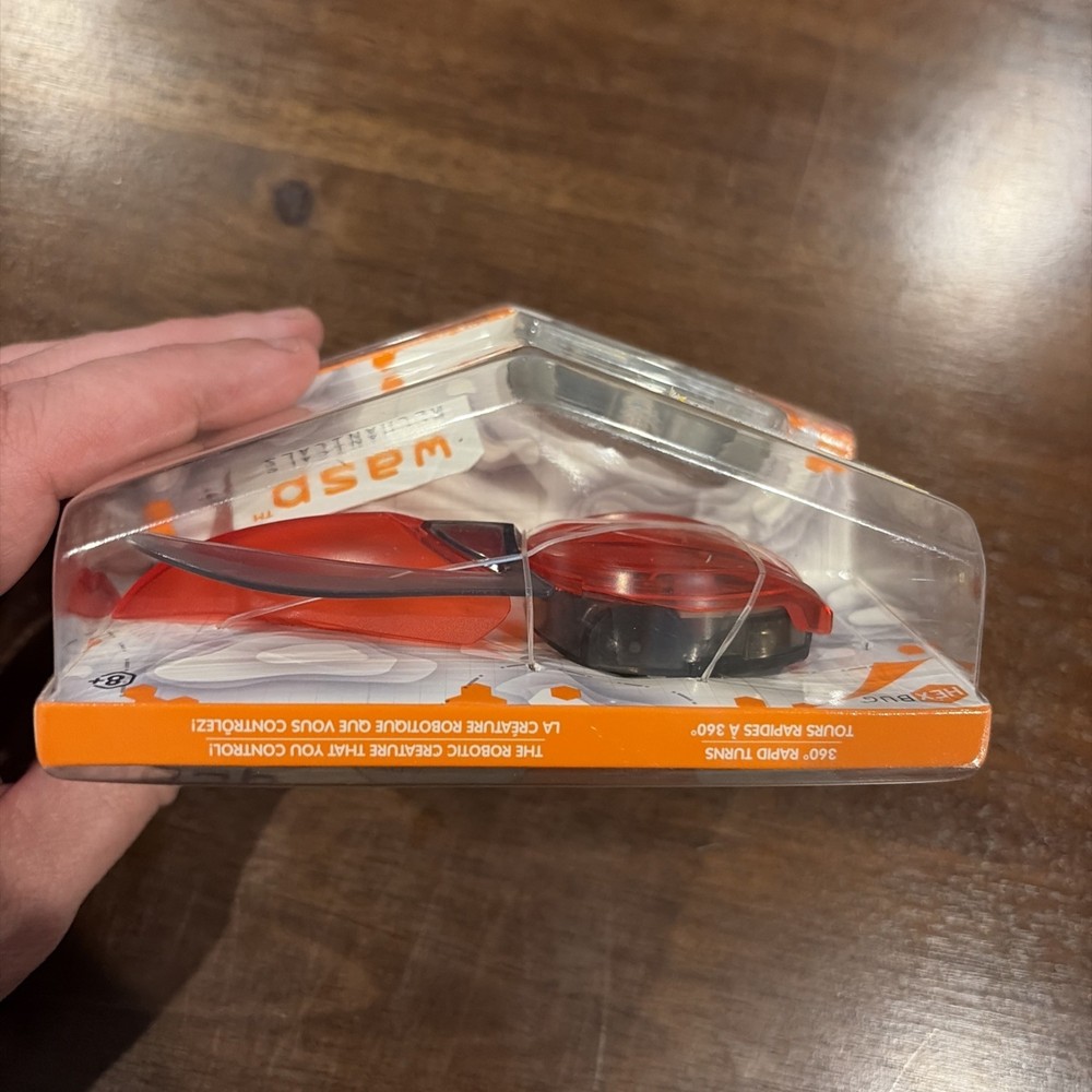 Hexbug Micro Robotic Creatures Wasp Mechanicals Red R/C Remote Controlled New!