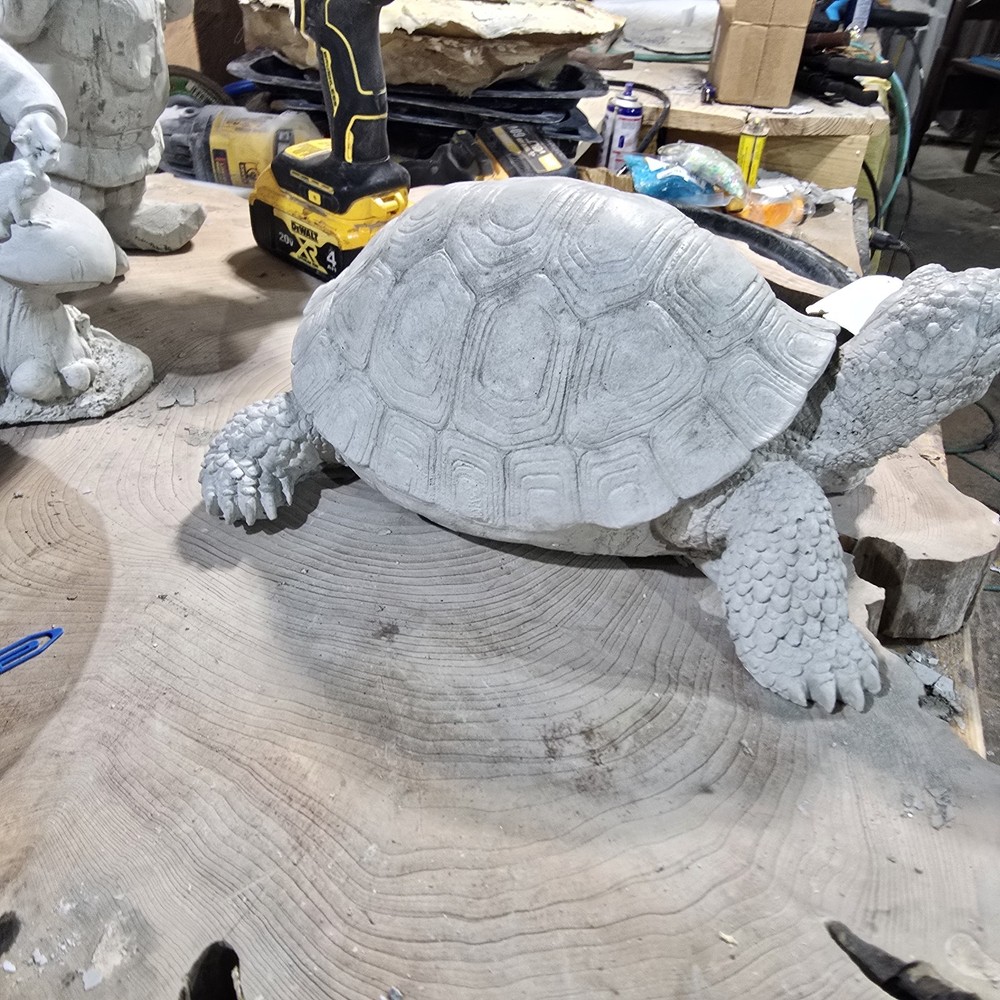 Handade Cement Turtle