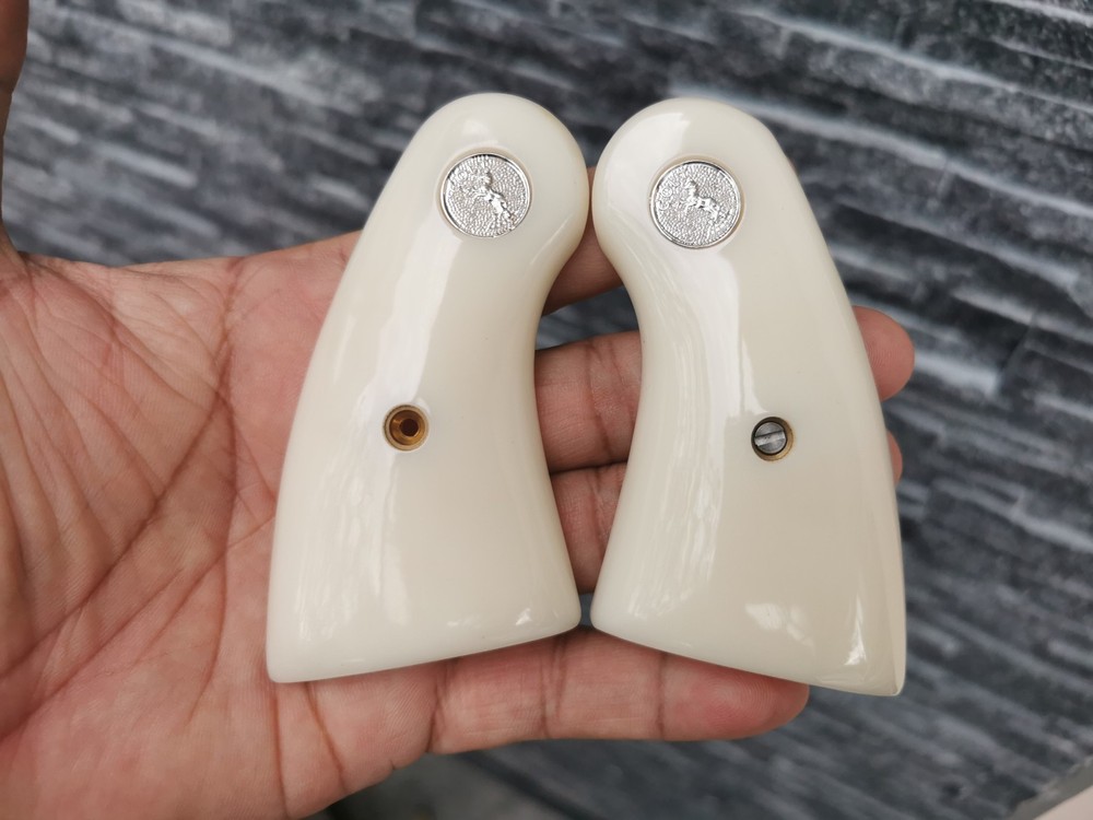 FAUX IVORY GRIPS FOR COLT PYTHON I, E FRAME & OFFICIAL POLICE NICE # Silver Med