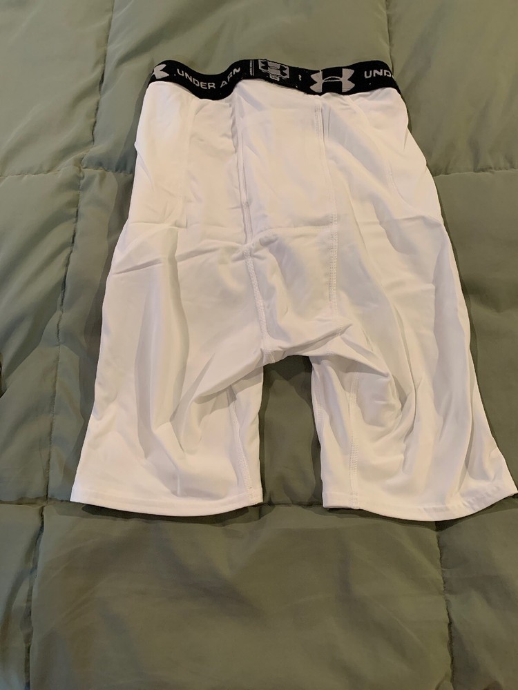 Under Armour Performance Apparel Size L.