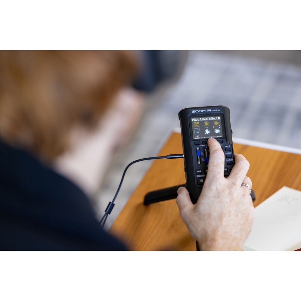 Zoom R4 MultiTrak 32-Bit Float SD Recorder with USB Audio Interface, Black