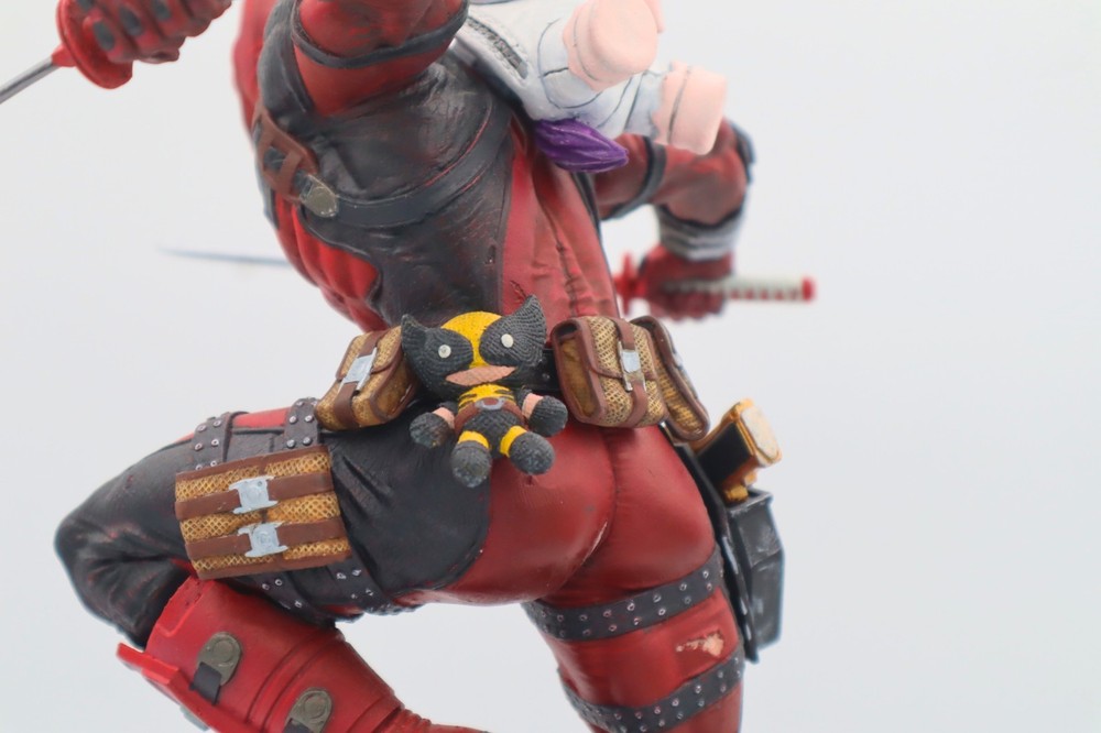 3D printed - resin - Deadpool Statue 1/6th scale