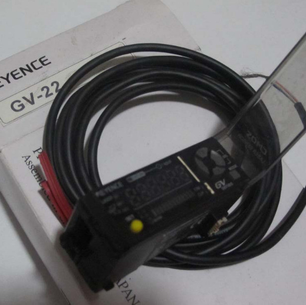 New Keyence GV-22 Sensor In Box