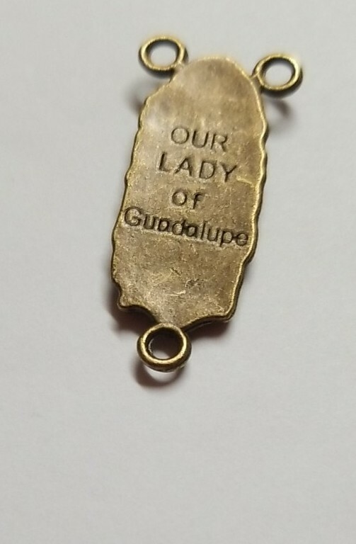 20 Rosary Centers Make Rosaries Part Centerpieces