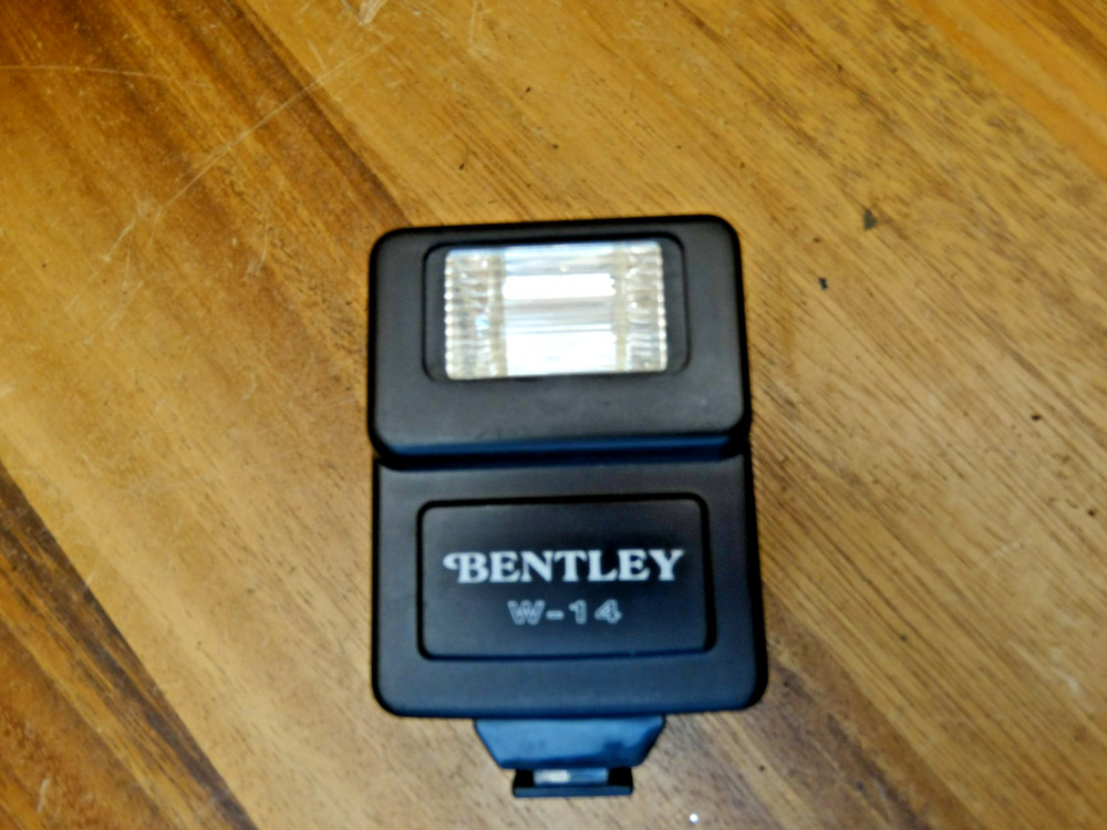 Bentley W-14 Camera Flash
