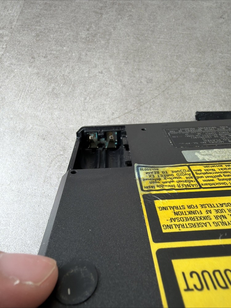 Technics SL-XP300 Portable CD Player - Working