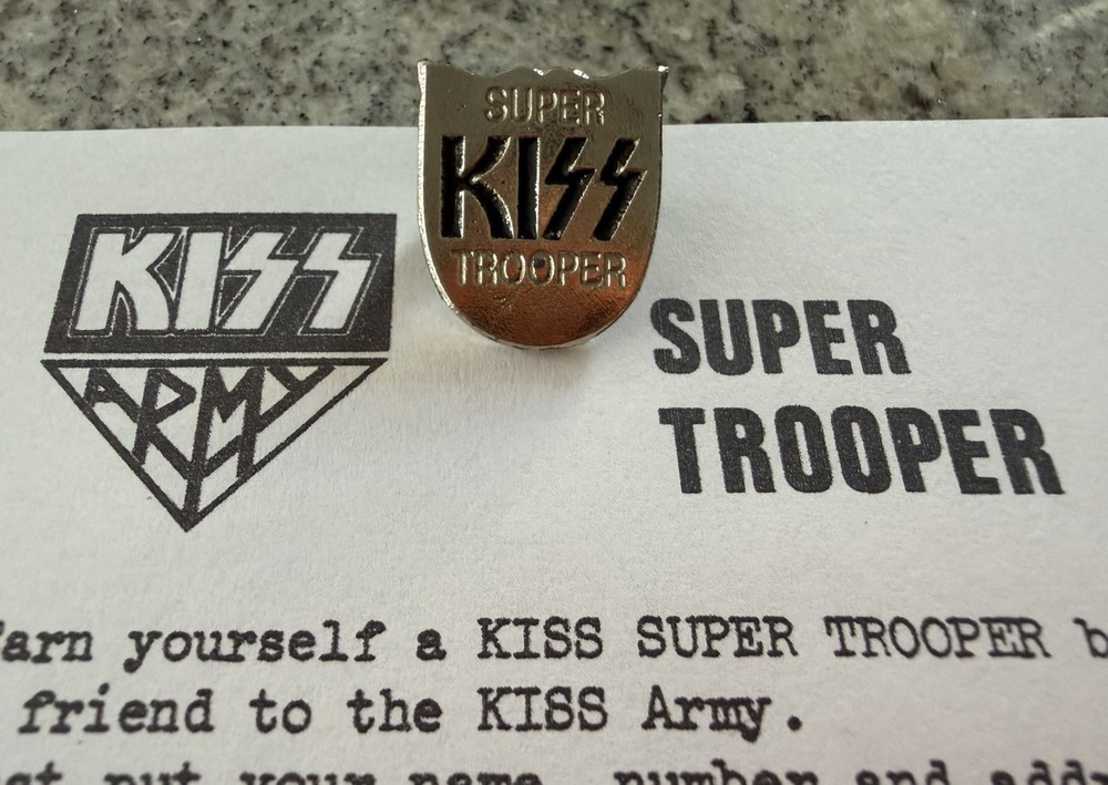 KISS 1981 SUPER TROOPER ARMY BADGE BUTTON GENE PAUL ACE AUCOIN VINTAGE VERY RARE