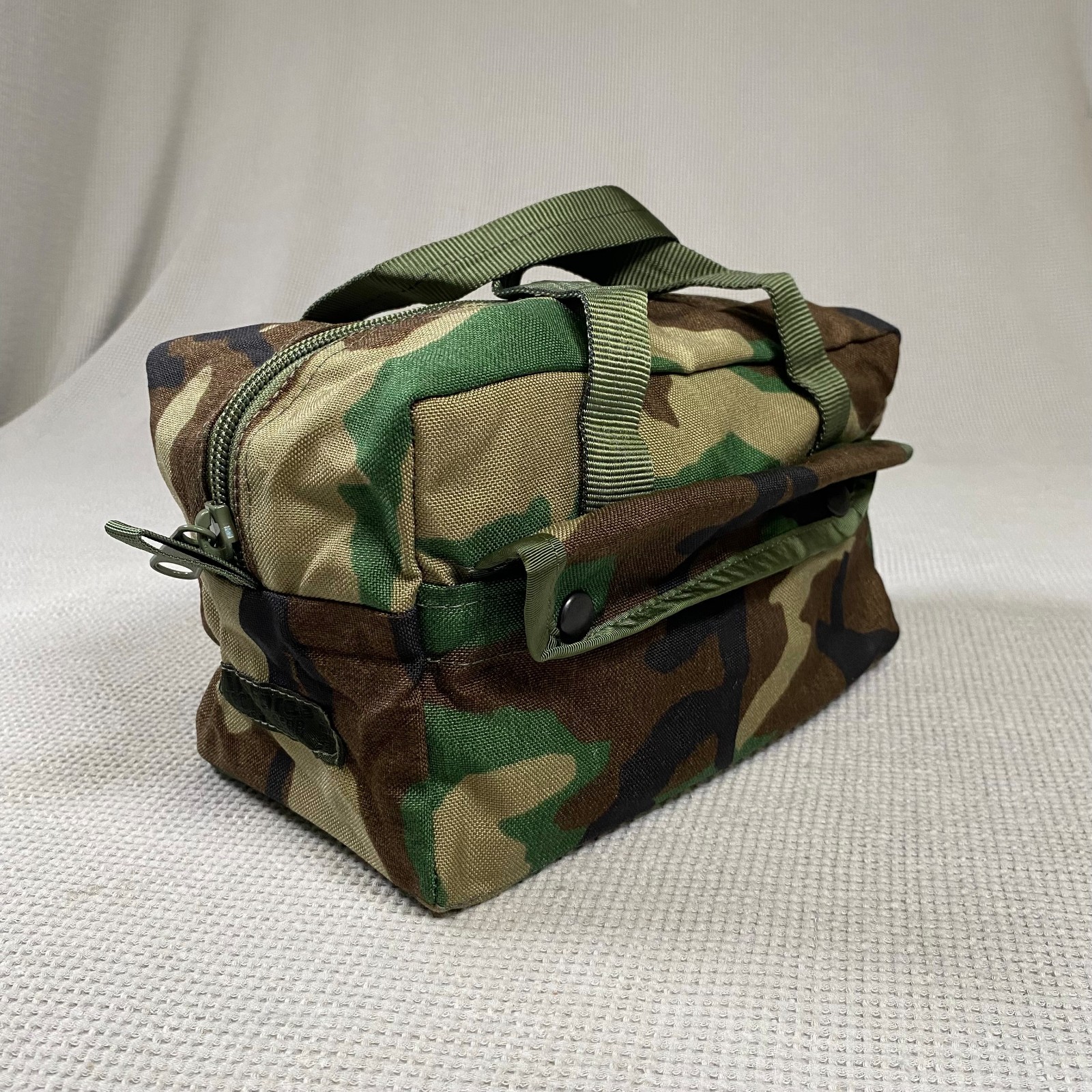 Fireforce Mechanic Tool Bag Bandoleer Holds 18 Magazines M81 WOODLAND USMC USA