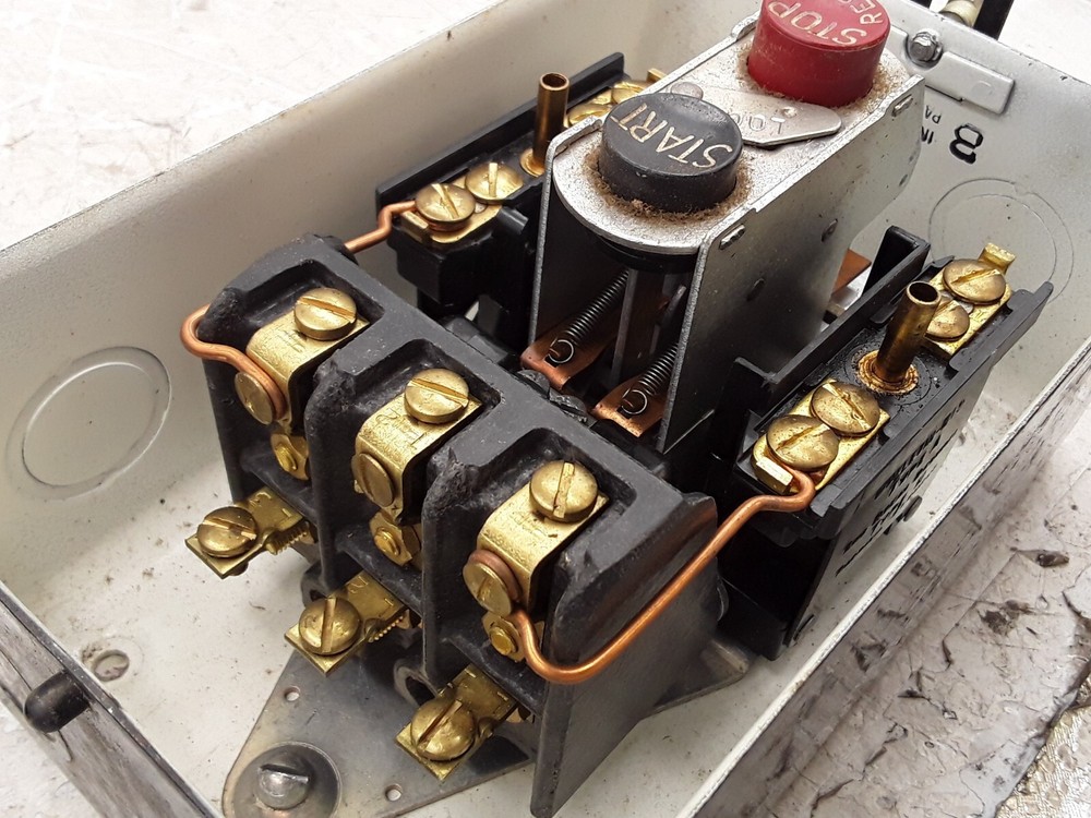 Allen-Bradley Manual A.C. Starting Switch